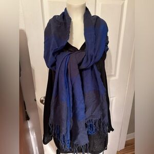 Gap large soft scarf 22x72